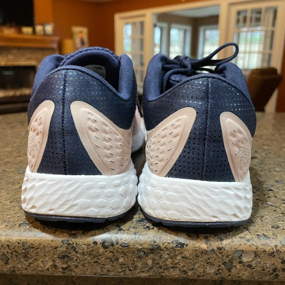 New Balance Womens Zante V4 Running Shoes Light Pink & Navy Lace Up Size 9 EUC - Picture 4 of 9